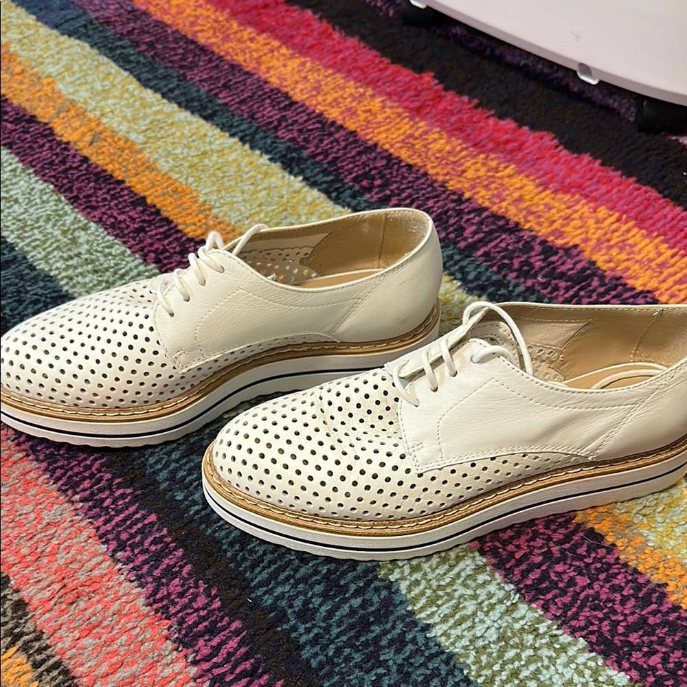 Summit by White Mountain Shoes